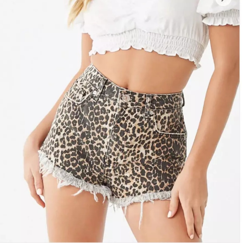 Forever 21 Leopard Print Denim Shorts Sz 27